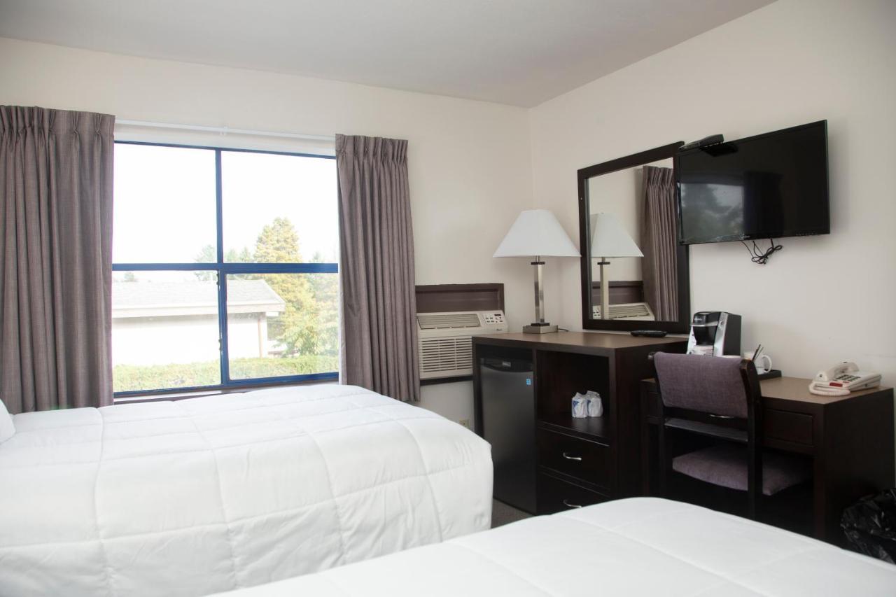 Happy Day Inn Burnaby Exteriör bild